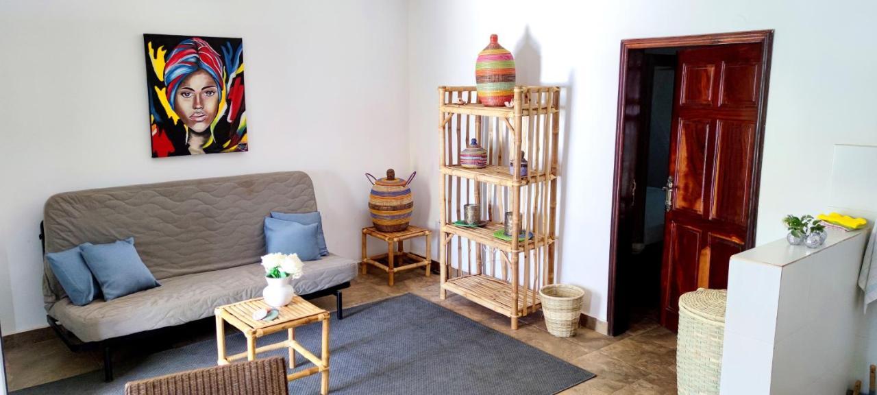 Dulaa Deema Residence Brufut Heights Tranquil Esterno foto